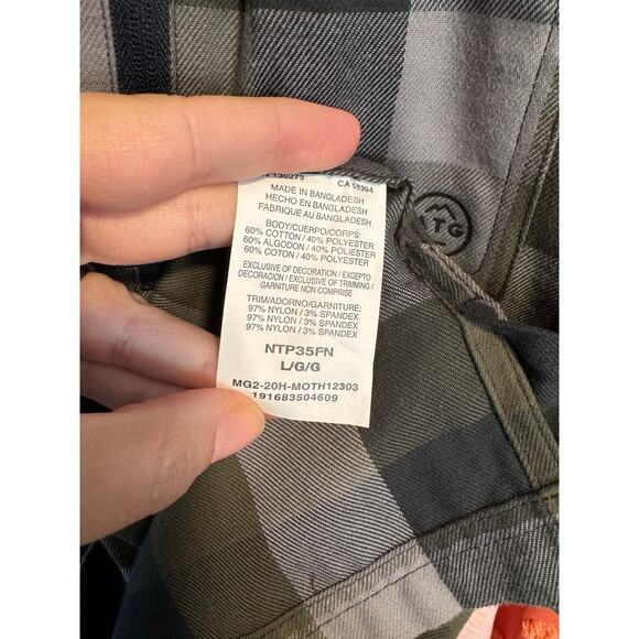 NWT Wrangler ATG Flannel Button-Up Shirt Green & Navy Plaid Size Large – Outdoor - Picture 5 of 7